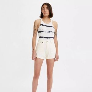 Levi’s A-Line Mom Short in White
